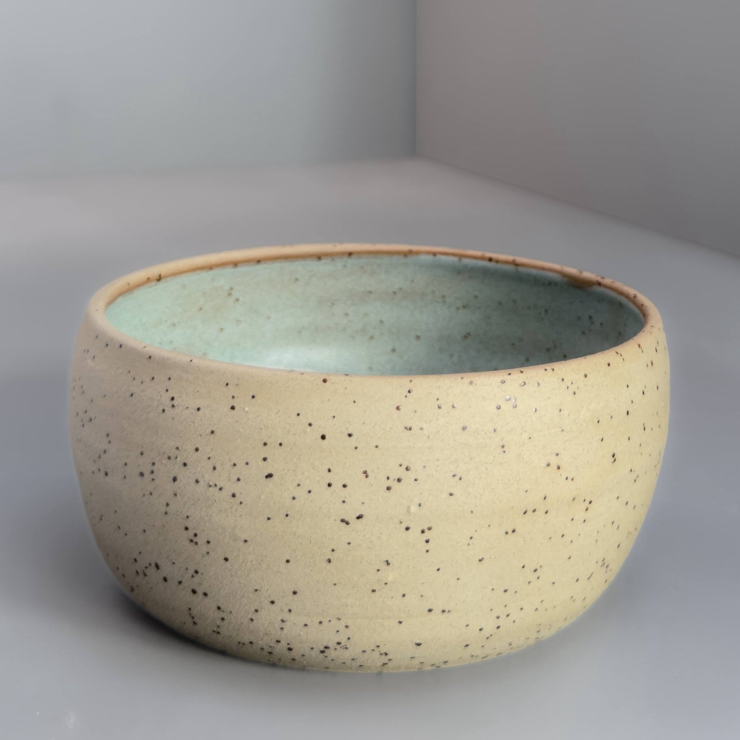 Stoneware Bowl – Sage